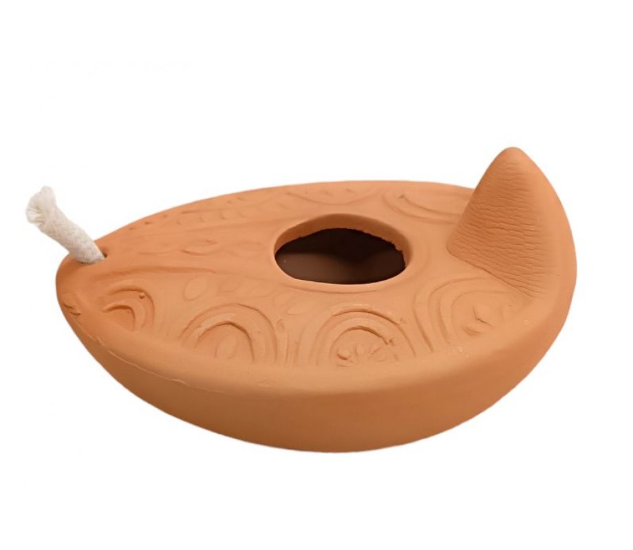 Biblical Style Clay Oil Lamp with Decorative Leaf Engravings