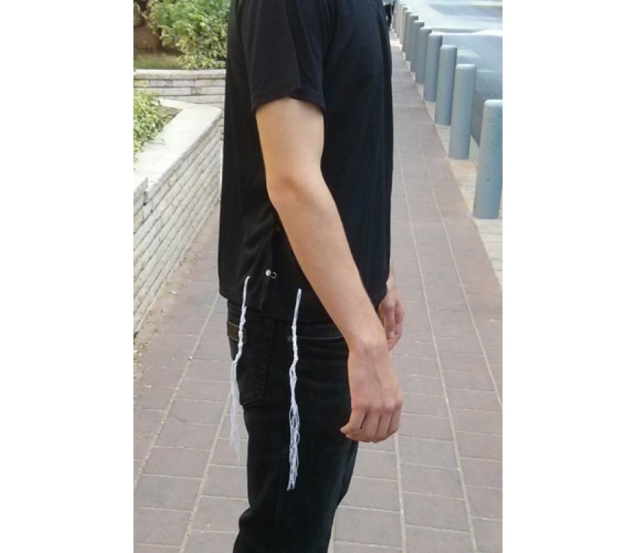 Mens T-shirt with Attached Kosher Tzitzit - Black